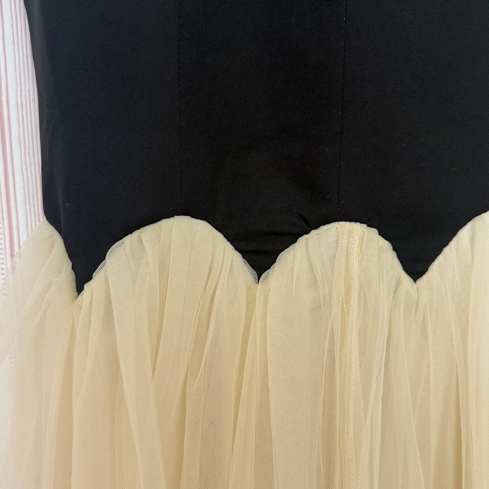 Never Fully Dressed Black Dress scallop waist - Picture 3 of 4
